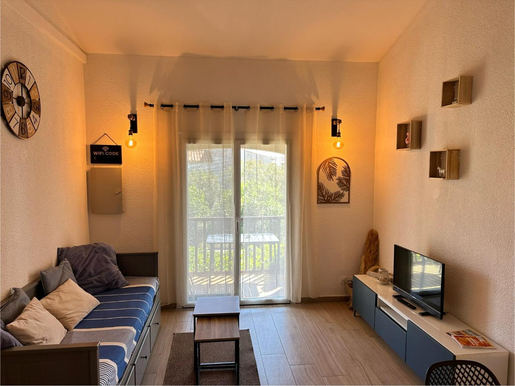 Appartement Duplex 4Pers Climatise - Locations Vld Camargue Les Les Saintes-Maries-de-la-Mer Extérieur photo